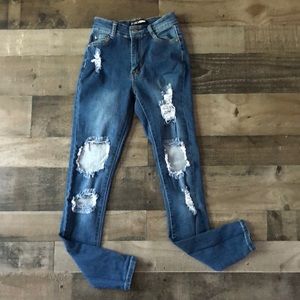 Fashion Nova Ripped/Distressed Skinny Leg Jeans